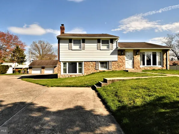 1394 Pine St, Blue Bell, PA 19422