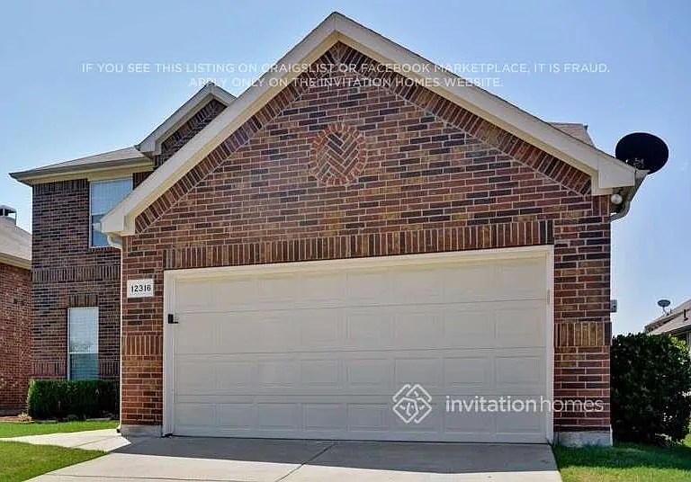 12316 Coral Dr — Photo 2