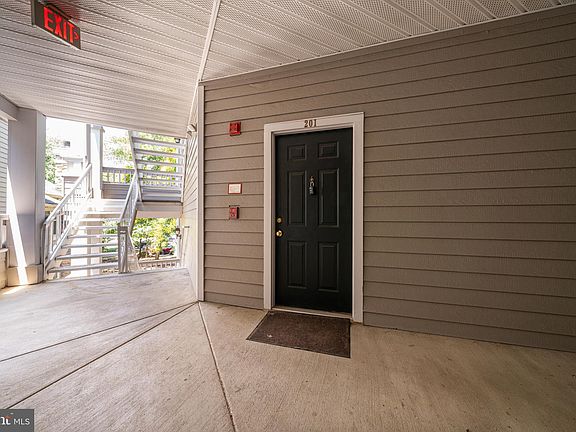 3rd image of 4408 Helmsford Ln APT 201