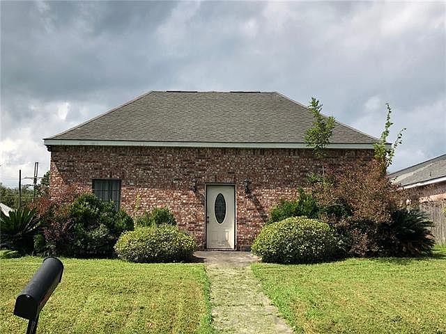 1st image of 701 Camellia Ave
