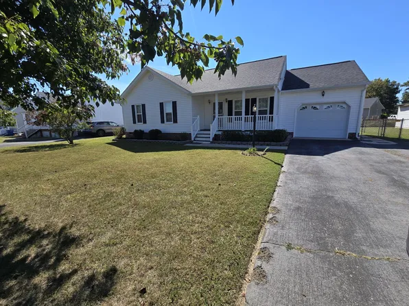 7500 Pineleaf Dr, North Chesterfield, VA 23234