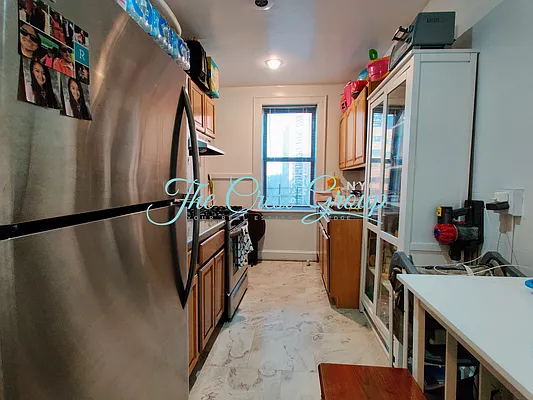 Rented by The Crest Group | media 18