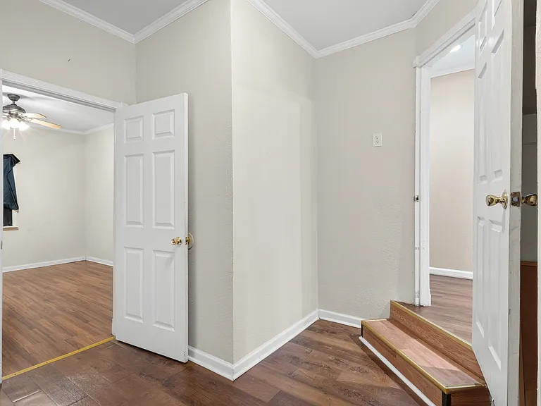 4823 Blue Heron St — Photo 9
