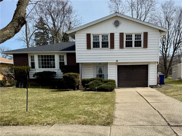 36 Millbrook Dr, Williamsville, NY 14221