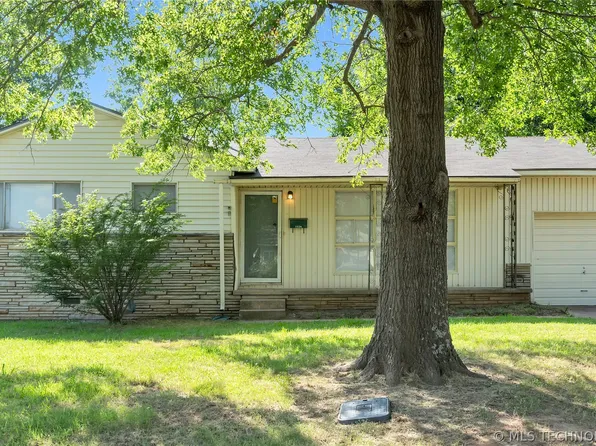1124 N Maple Ave, Sand Springs, OK 74063