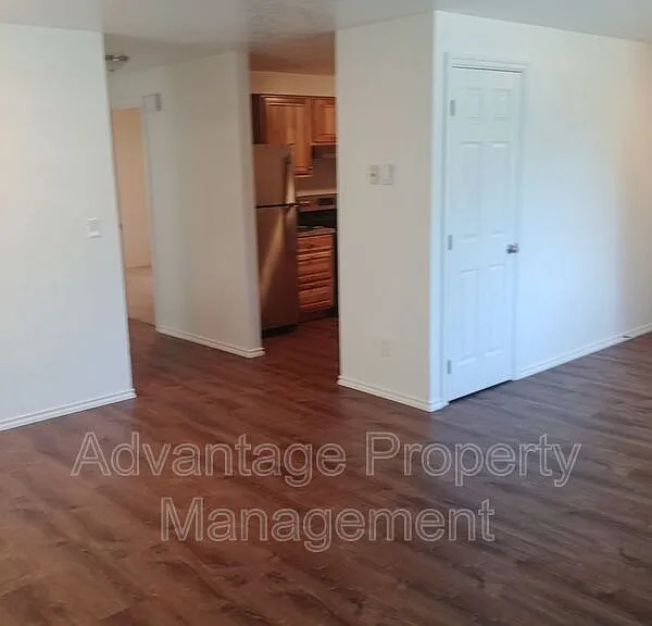 1708 Del Rio Ave SE — Photo 6
