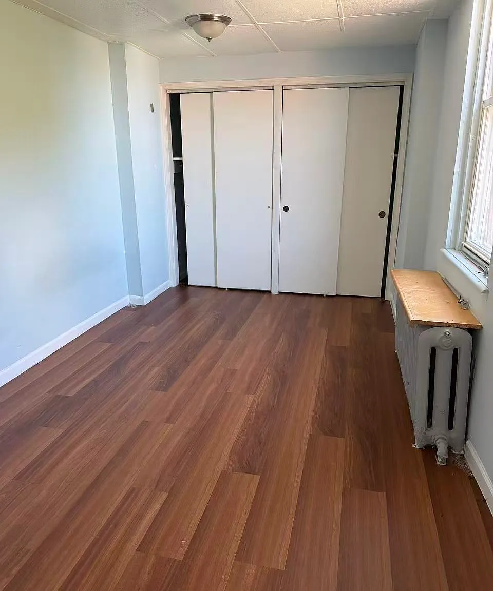 1 bed, $900 — Photo 1
