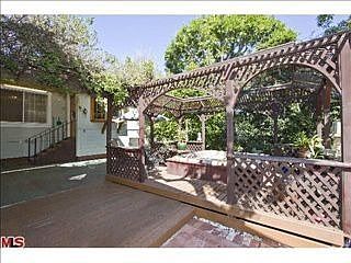 3rd image of 2426 California Ave