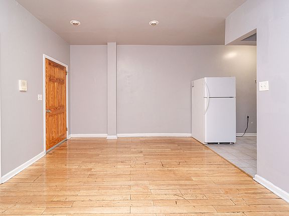 3rd image of 14-27 29th Ave #1A
