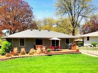 4104 Aurora Ave, Des Moines, IA 50310