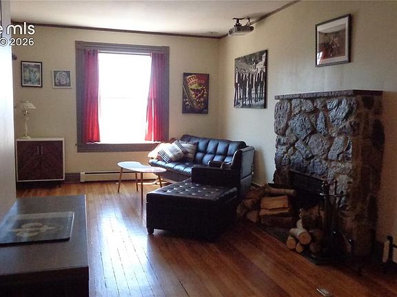 5th image of 313 E Golden Ave