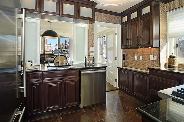 Sold by Corcoran | media 24