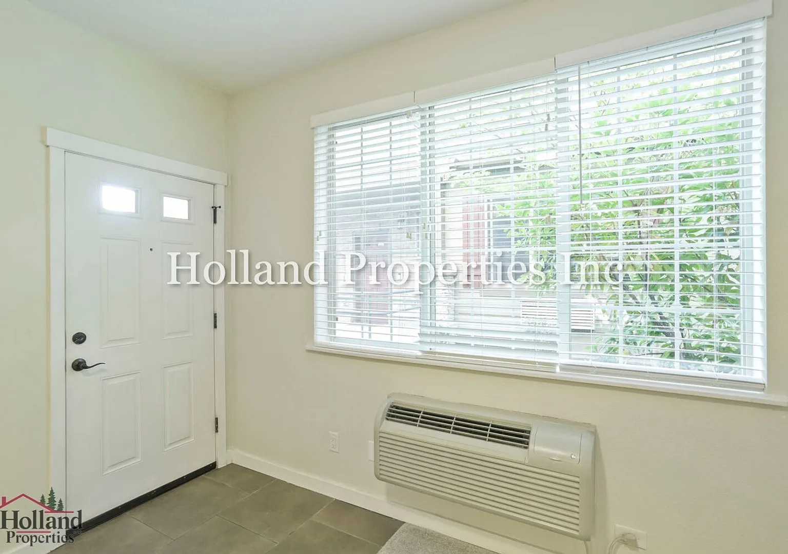 Stylish Single-Level Living with Green-Space Views & Resort-Style Amenities — Photo 4