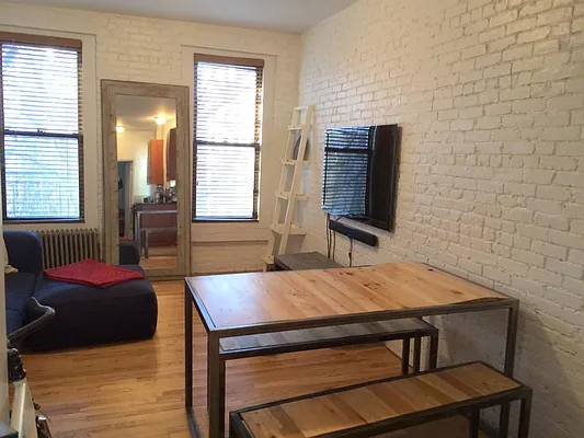 Rented by Living New York | media 17