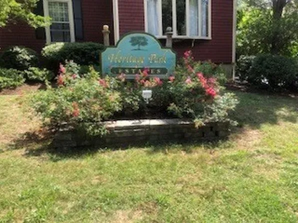 151 Heritage Dr Unit 151, Whitinsville, MA 01588