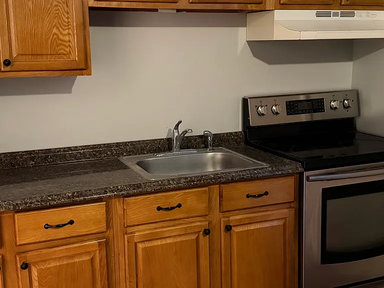 389 Mill Rock Rd #2 — Photo 9