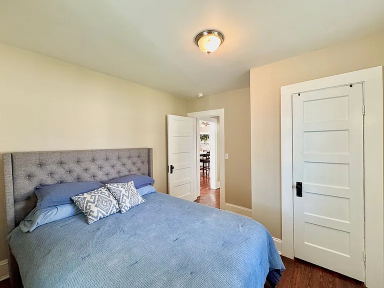 224 E Danville St — Photo 11