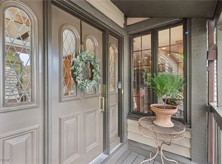 12 Hidden Vly, Rocky River, OH 44116