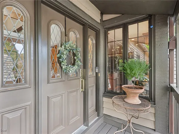12 Hidden Vly, Rocky River, OH 44116