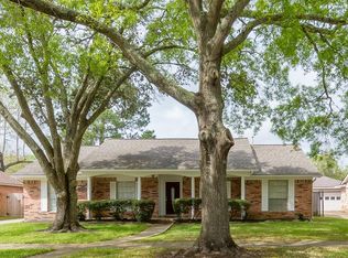 16427 Heatherdale Dr, Houston, TX 77059