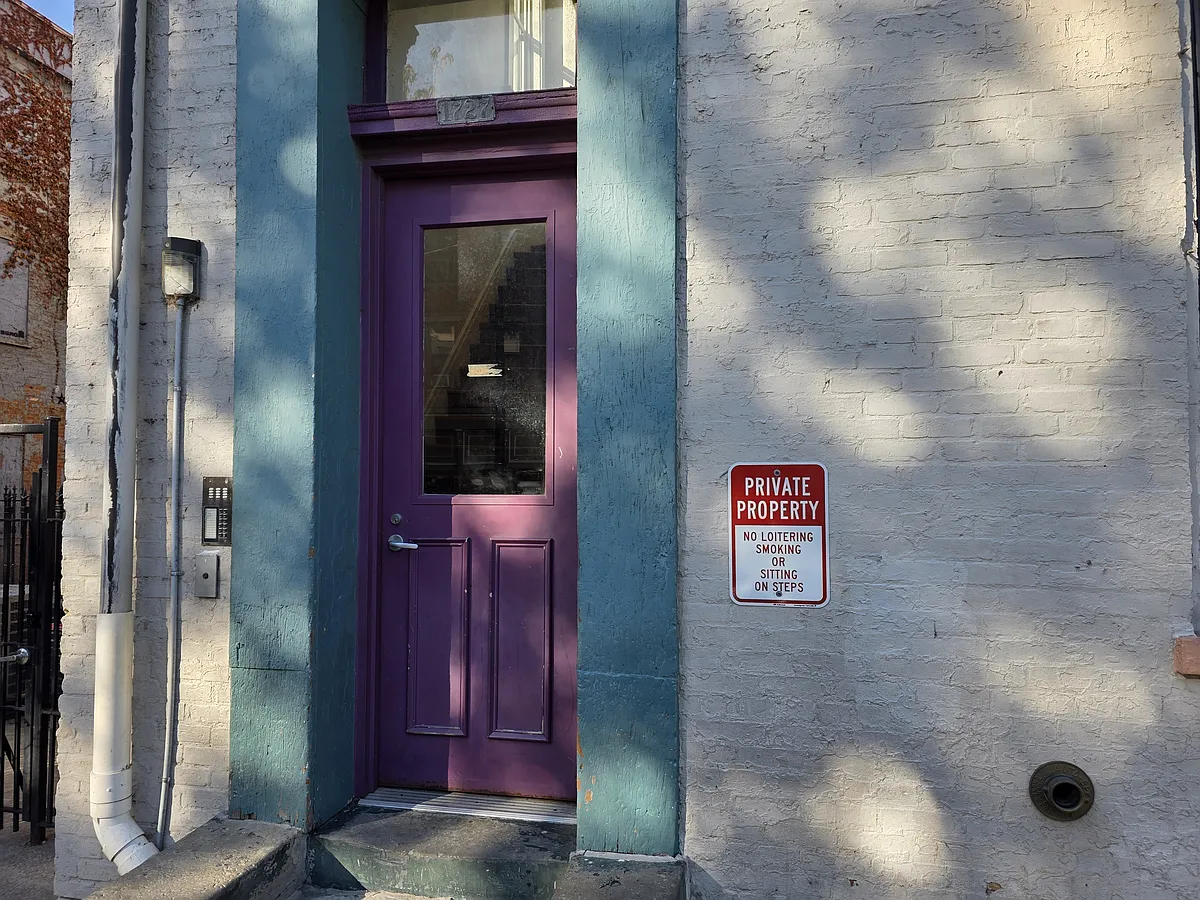 Building Photo - 101 W Elder St #301