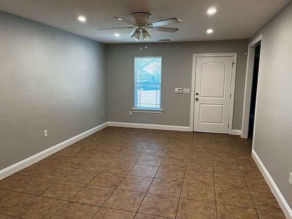 3rd image of 4112 Mulligan Manor Ln APT 572