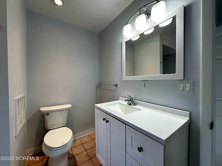 57 Osborn St #2 — Photo 6