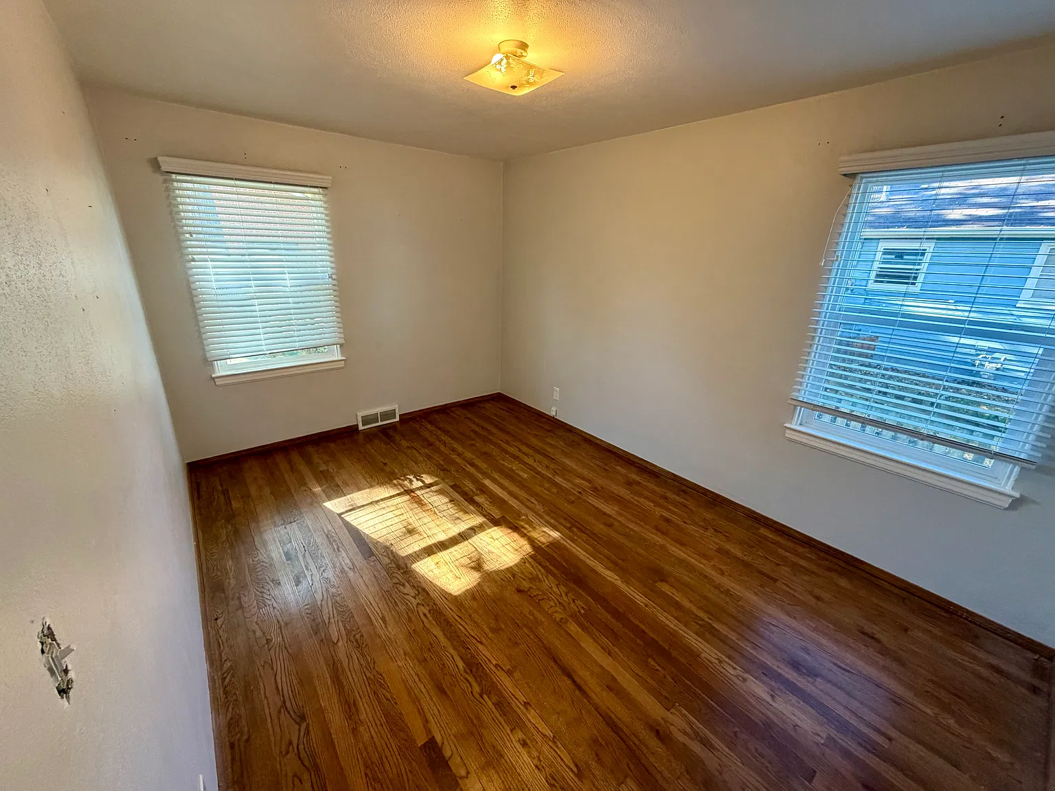 3 bed, 1584 sqft, $2,900 — Photo 4