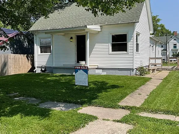 103 W 1st St, Morrisonville, IL 62546
