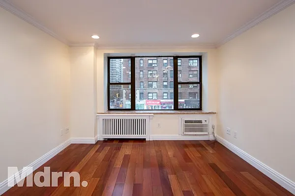 Rented by Mdrn Residential | media 12