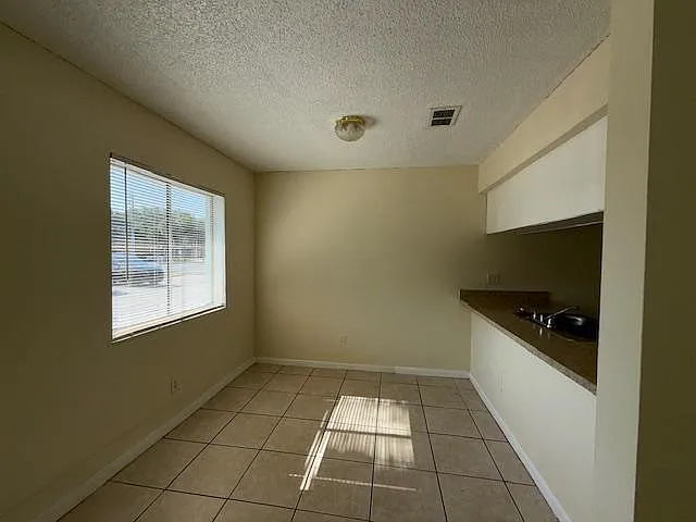 1580 South St — Photo 3