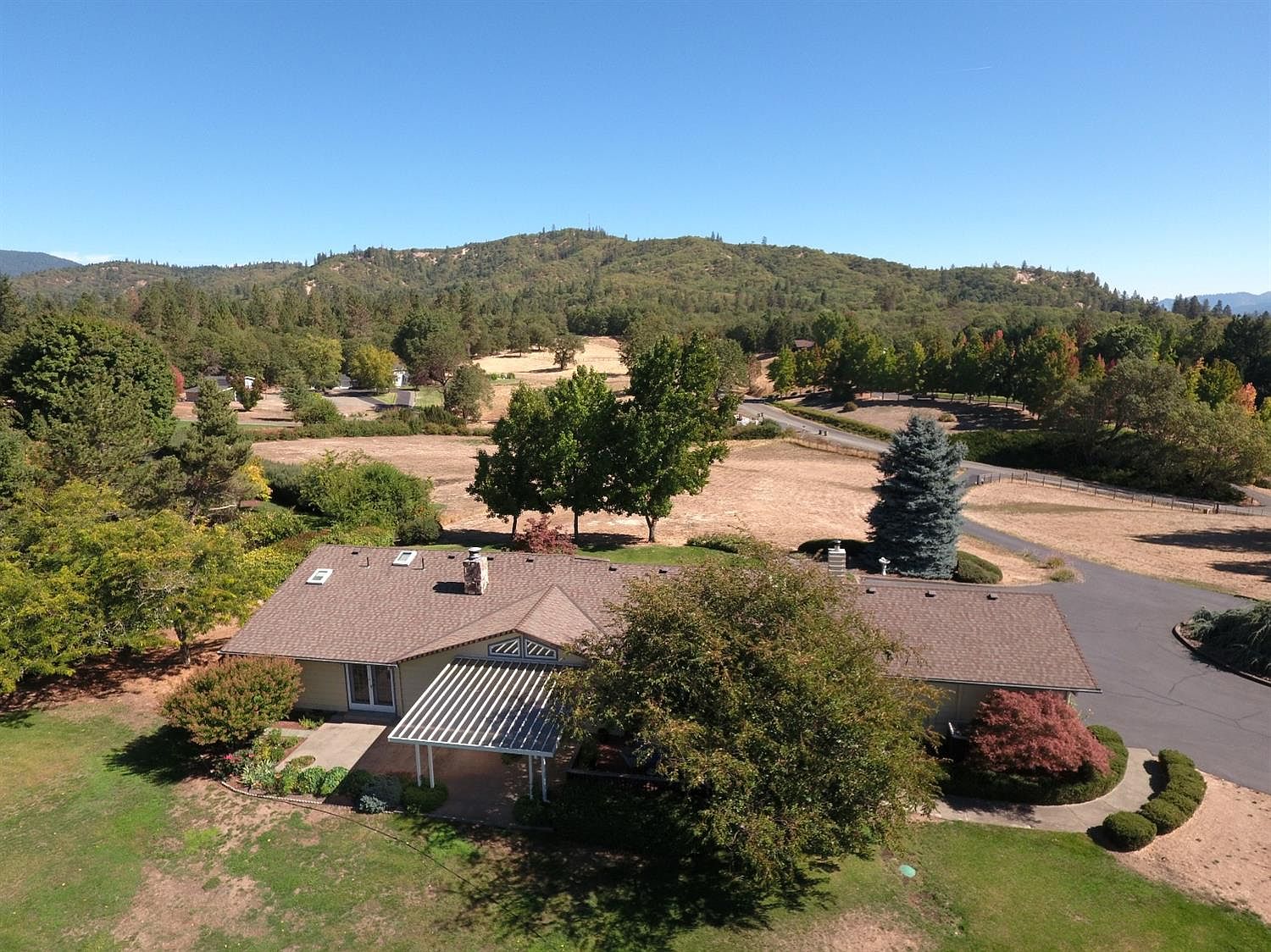 402 Country Aire Dr, Grants Pass, OR 97526 Zillow