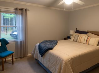 135 Hollis Ln, Wilmington, NC 28409