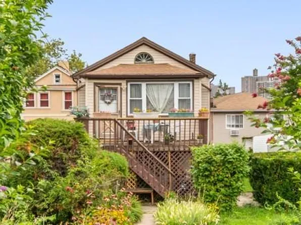 3042 Kingsland Avenue, Bronx, NY 10469