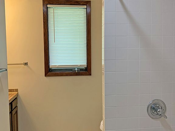 5th image of 535 N 4th St #10908618