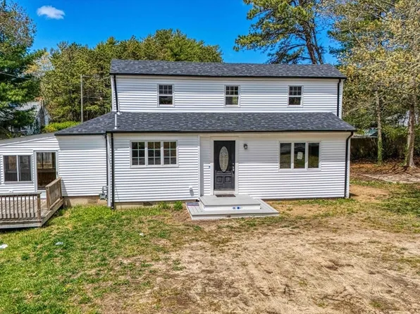 8 Cypress St, Plymouth, MA 02360