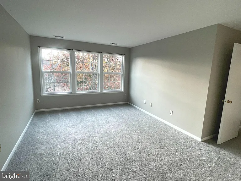 205 Salem Ct #10 — Photo 11