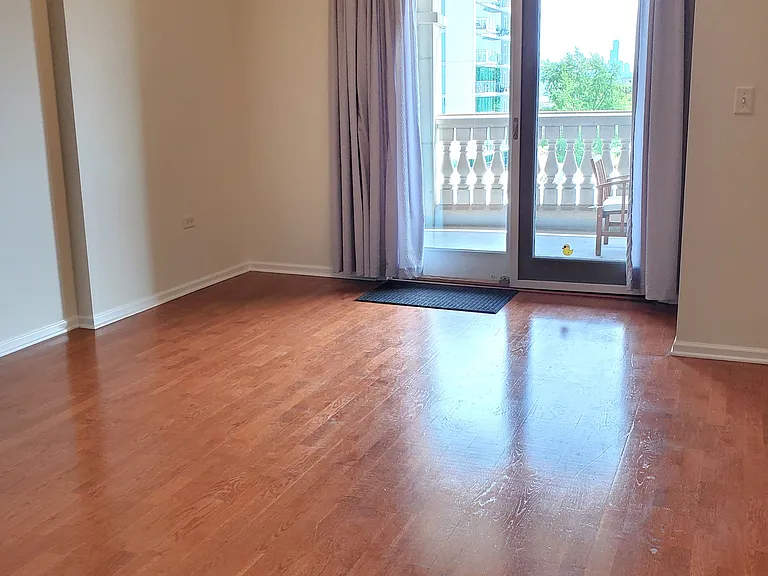 828 W Grace St #611 — Photo 10