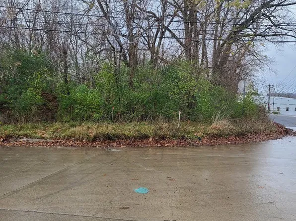 742 Doheny Dr, Northville, MI 48167