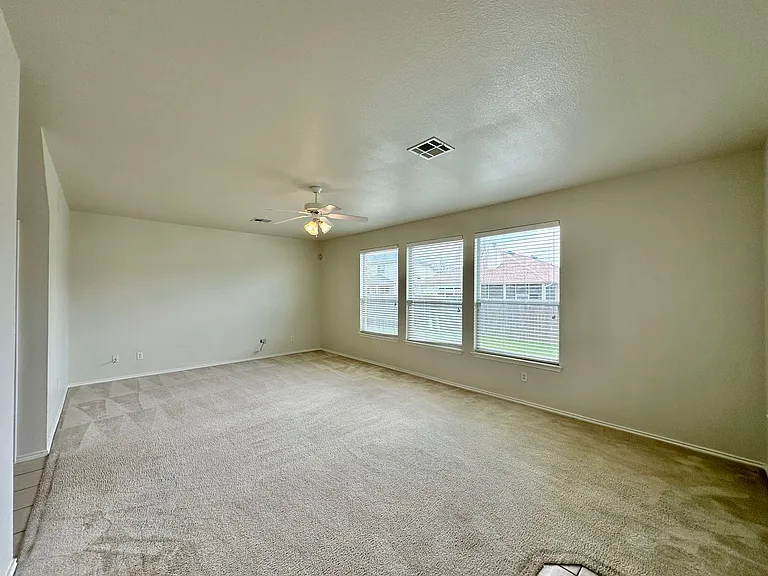 1806 Lobrecht Ct — Photo 11