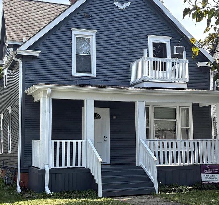 1st image of 937 Grove AVENUE