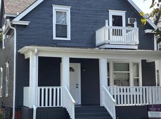 937 Grove Ave, Racine, WI 53405