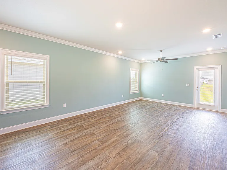 32667 Revere Dr — Photo 6