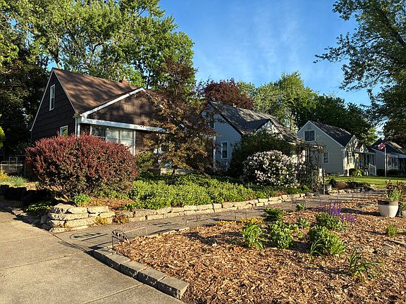 3rd image of 1136 Lester Ave