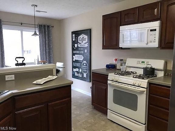 3rd image of 1578 Laughton Cir