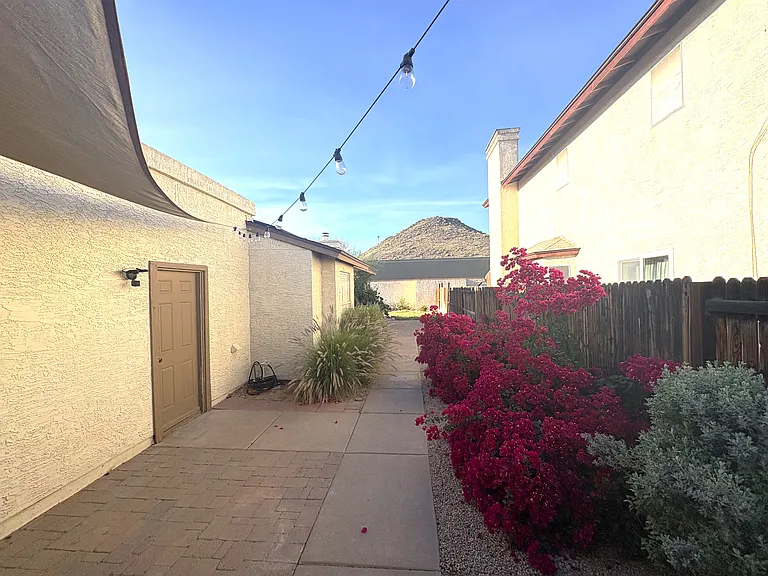 4802 W Menadota Dr — Photo 3
