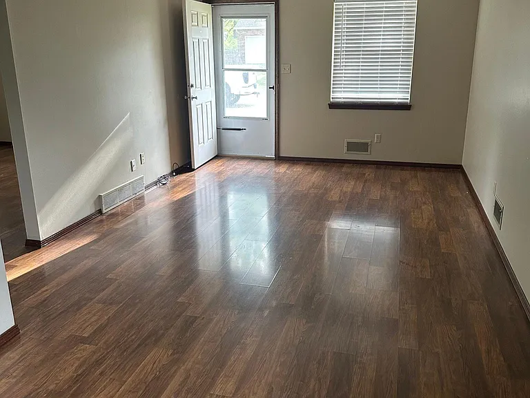 506 NW Olive St #A — Photo 7
