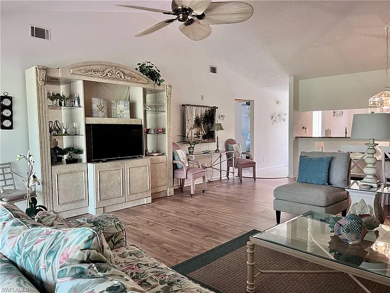 3685 Amberly Cir W #D305 — Photo 6