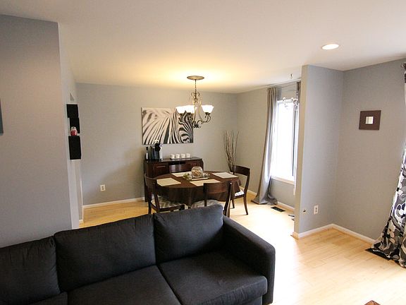4th image of 8218 Stationhouse Ct