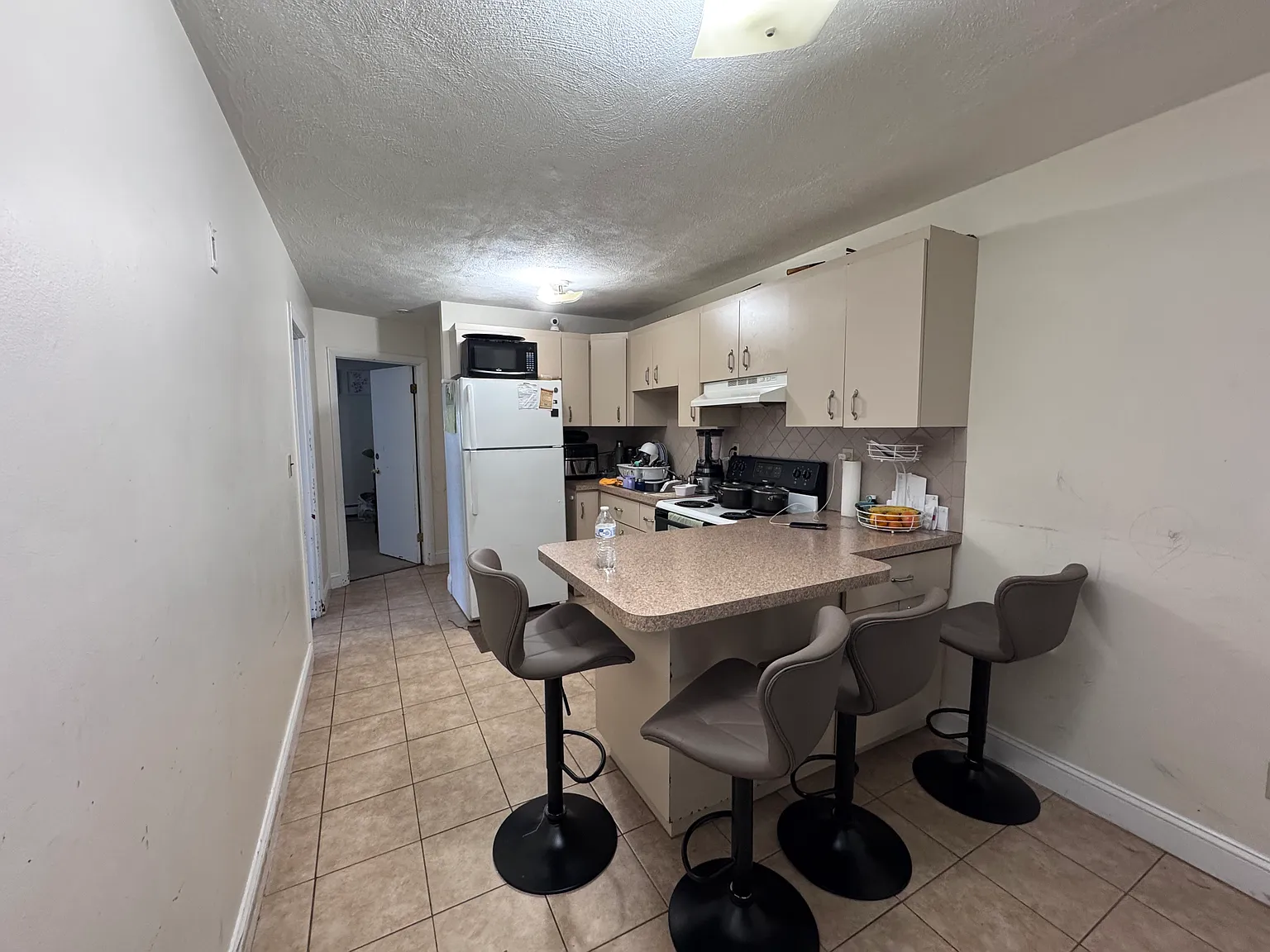 2 bed, 720 sqft, $2,500 — Photo 2